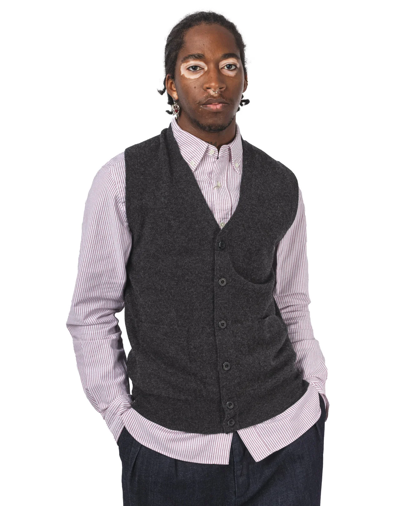 BUTTON KNIT VEST SOLID – Image 2
