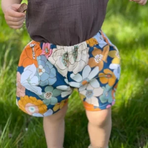 Short "Flower Power"