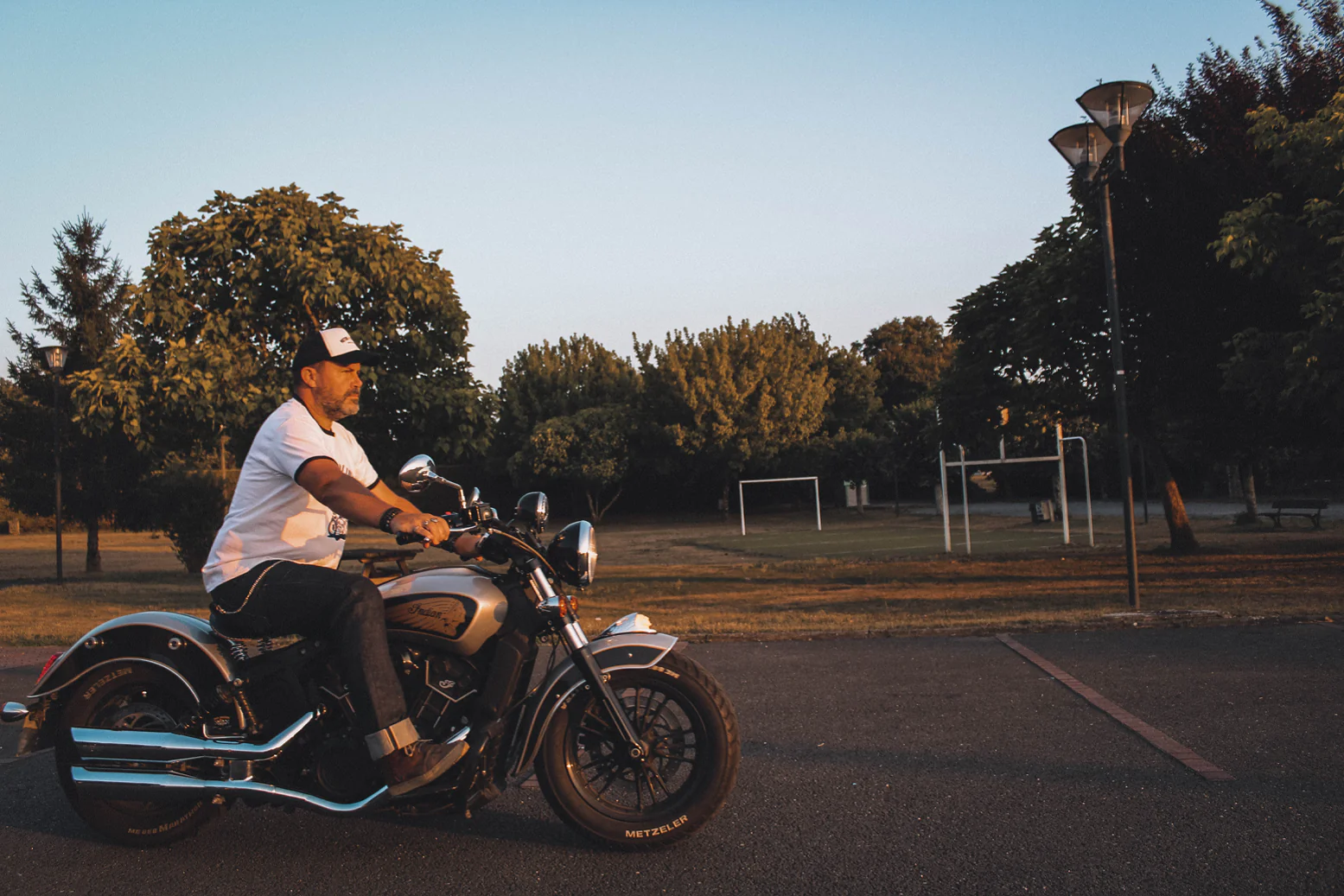 T-shirt "Dirty Gasoline" — L’esprit rebelle façon cartoon biker – Image 8