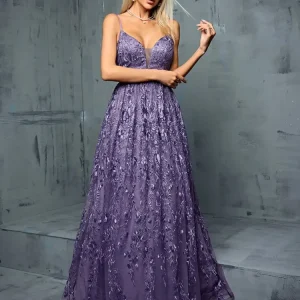 Robe violette ravissante